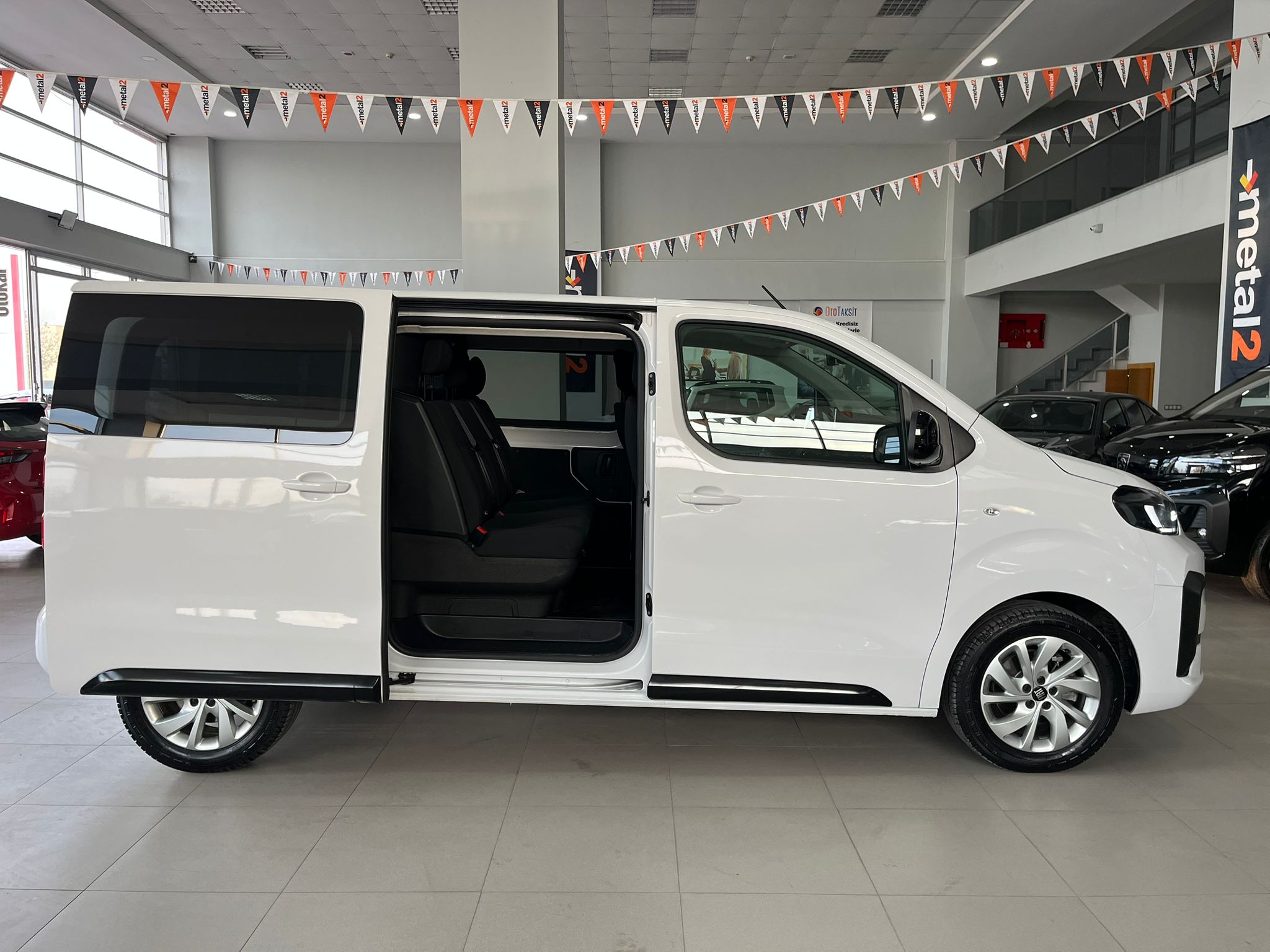 FIAT SCUDO 5+1  DİZEL OTOMATİK Ve Benzeri